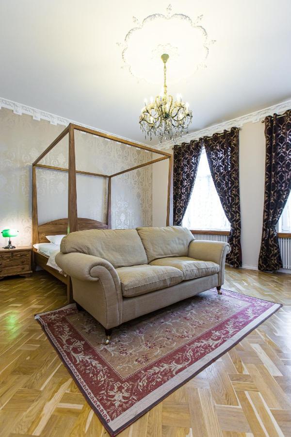 Австрійська Квартира В Центрі На Вулиці Михальчука 5 Lviv Ngoại thất bức ảnh