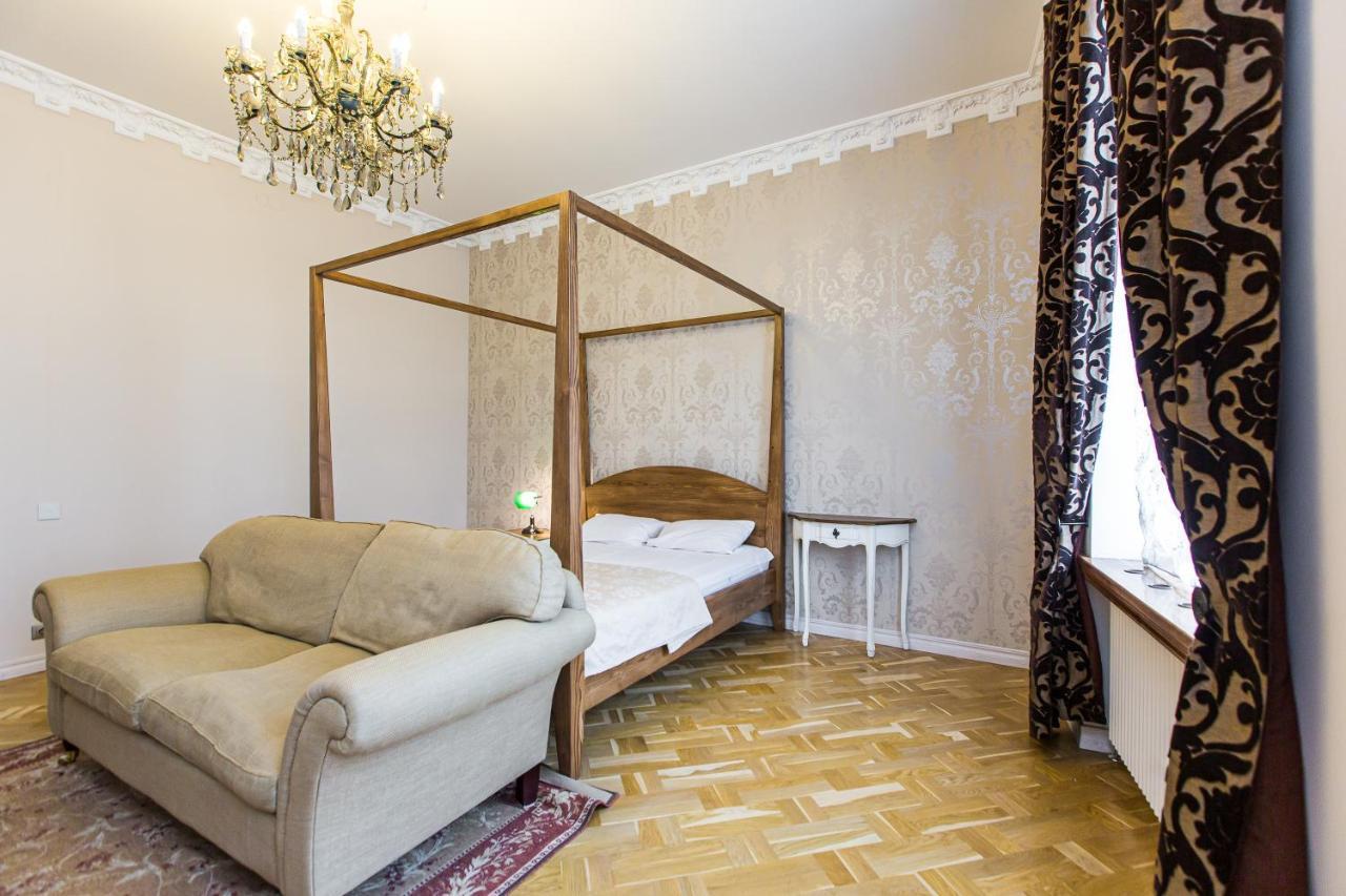 Австрійська Квартира В Центрі На Вулиці Михальчука 5 Lviv Ngoại thất bức ảnh